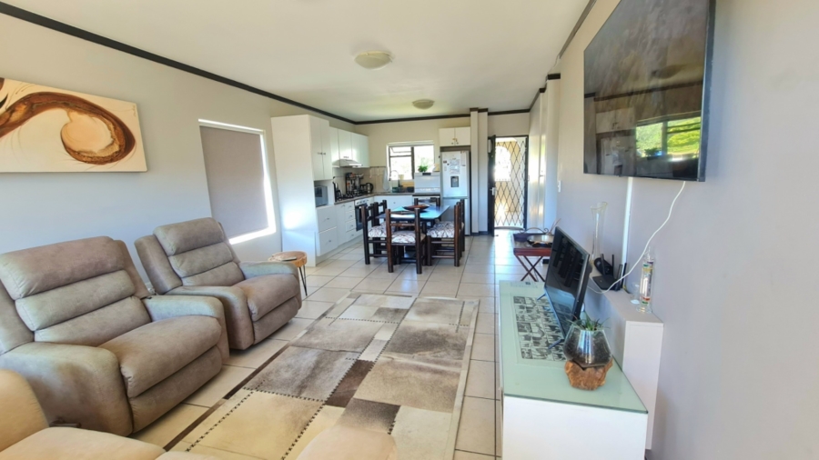 To Let 2 Bedroom Property for Rent in Bowtie Western Cape